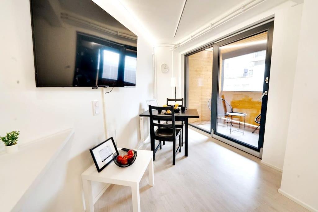 Apartment Upea Yksioe+parveke. Ihastu, Parhaalla Paikalla. *
